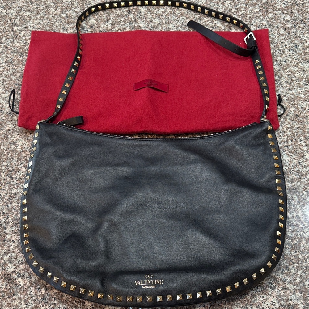 Valentino Garavani Rockstud Black Hobo Bag in grainy calfskin leather